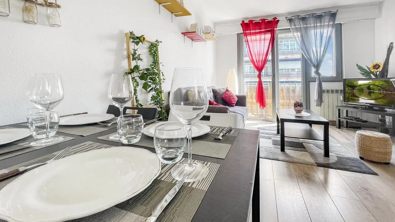 Homey Boheme - Proche Gare/Proche Centre/Wifi Annemasse Apartment